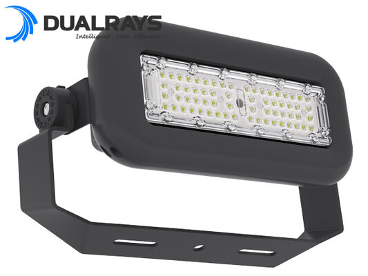 Reflektor morski LED o mocy 50 W ze wspornikiem ze stali nierdzewnej 316 i osprzętem zapewniającym bezprzewodowy system sterowania Zigbee o maksymalnej odporności na korozję Corroston