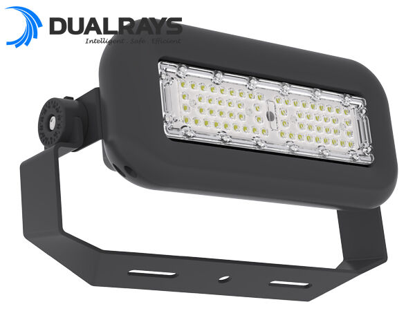 Reflektor morski LED o mocy 50 W ze wspornikiem ze stali nierdzewnej 316 i osprzętem zapewniającym bezprzewodowy system sterowania Zigbee o maksymalnej odporności na korozję Corroston